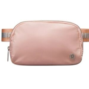 NWT Pink Everywhere Belt Bag 1L
Wordmark